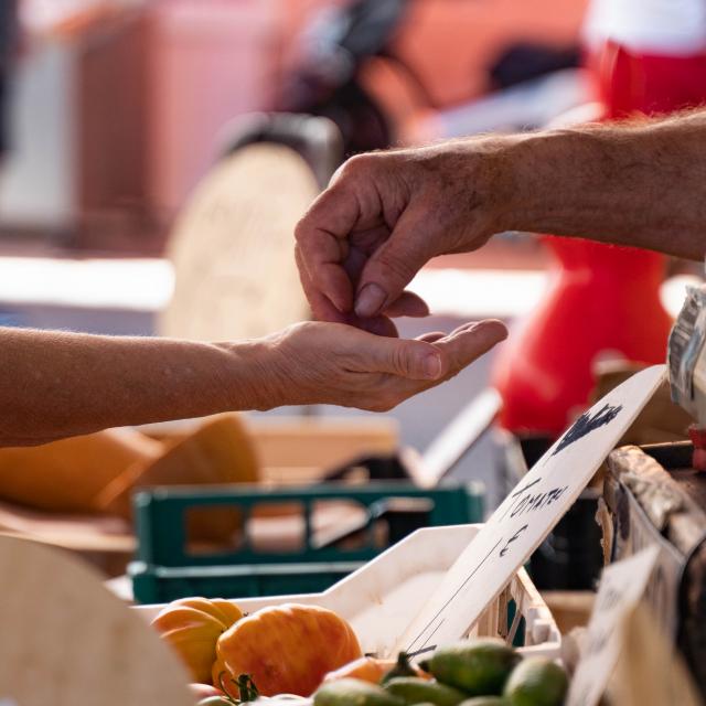 Menton Marche Des Halles Local