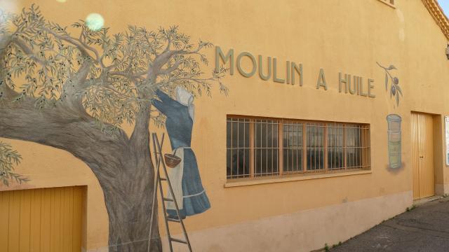 Extérieur du moulin à huile de Castellar