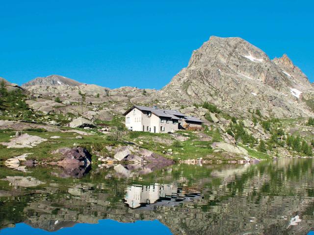 Lac Refuge Des Merveilles Parc Du Mercantour