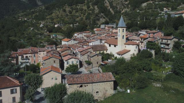 Le Village de Moulinet @Drone de Regard