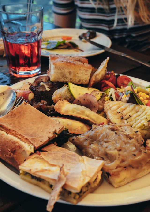 Pépites culinaires dans un restaurant de Sainte-Agnès