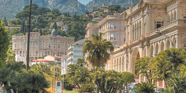 Jardin et Palais de l'Europe à Menton