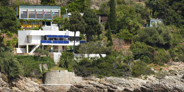 Villa E-1027, Unités de Camping, Le Cabanon et l'Etoile de Mer depuis la mer - Cap Moderne