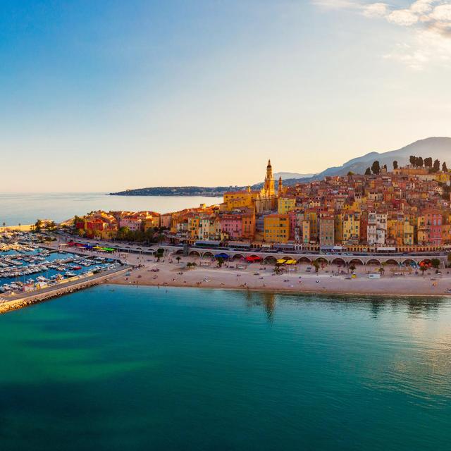 Vue sur Menton Header Shutterstock 1911469945 2000