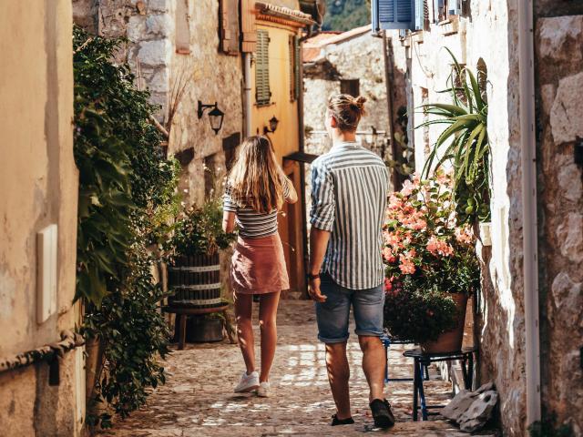 Dans les ruelles de Sainte-Agnès