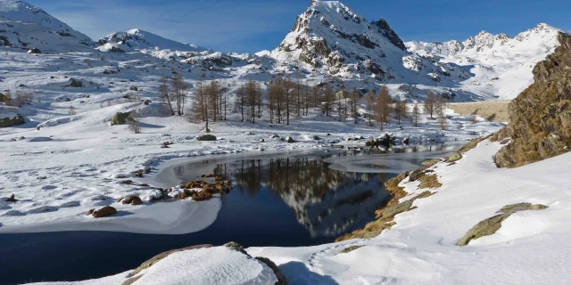 Le lac Long Inférieur aux Merveilles en hiver