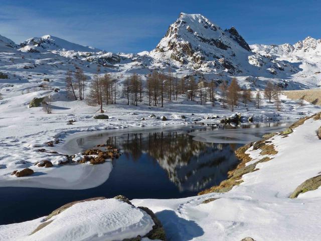 Le lac Long Inférieur aux Merveilles en hiver