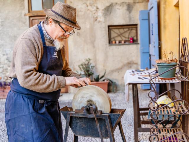 Coutelier Alessandro Simonetti Lesconteurs